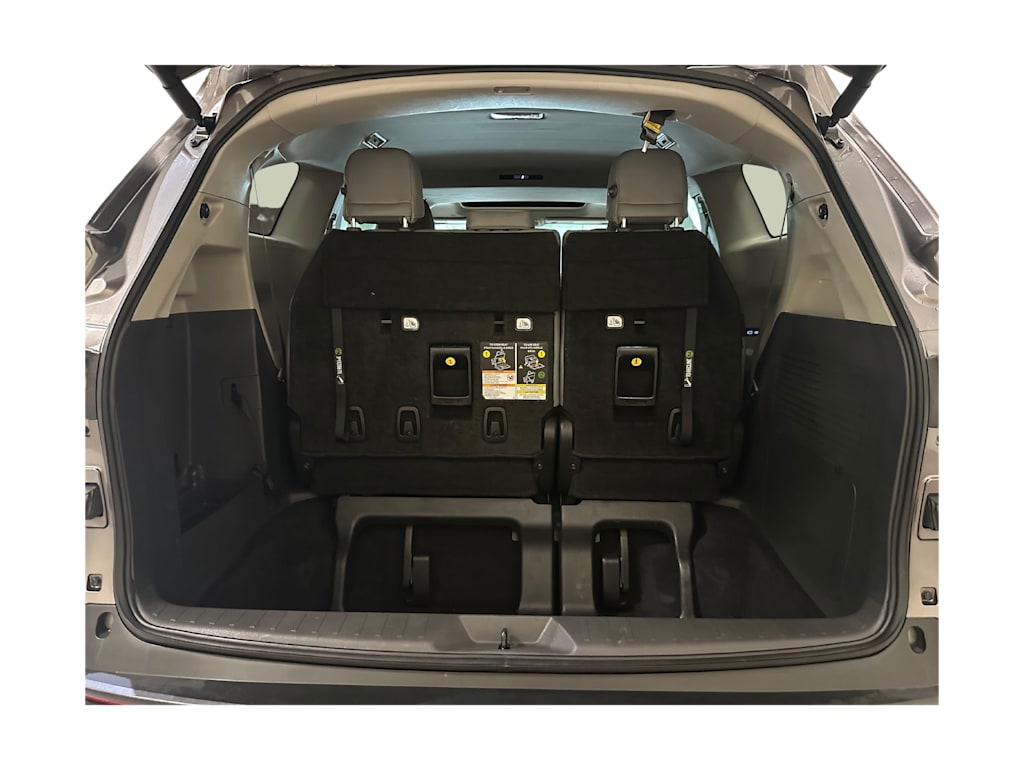 Thumbnail: 2023 Toyota Sienna - 18