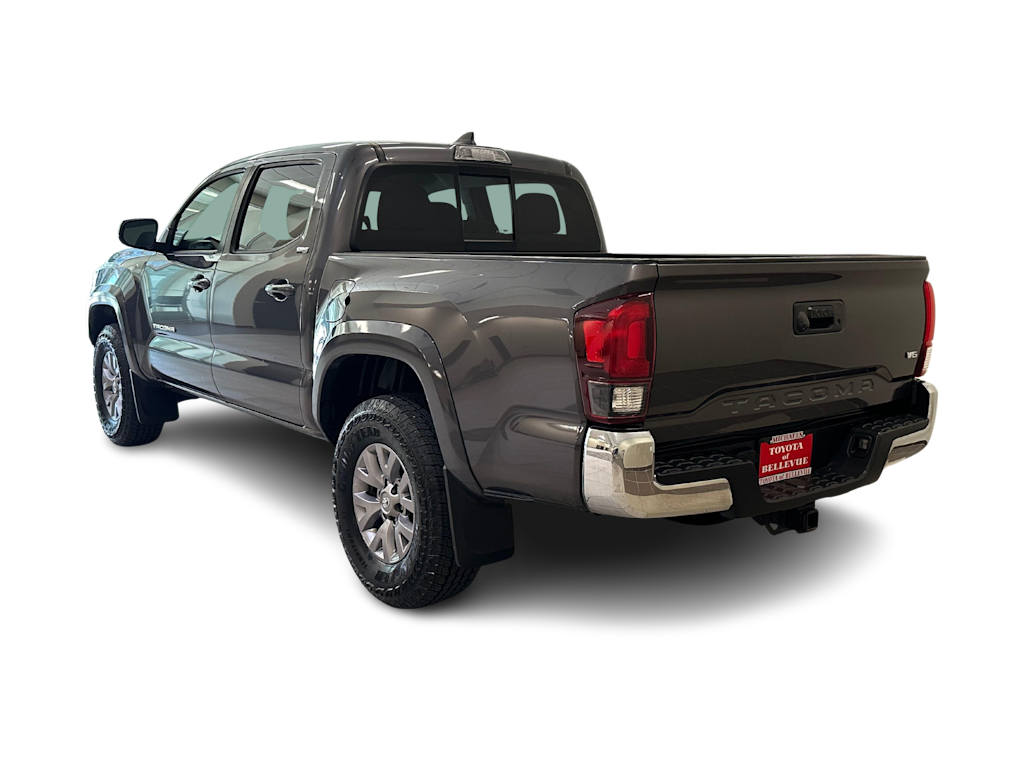 Thumbnail: 2019 Toyota Tacoma - 4