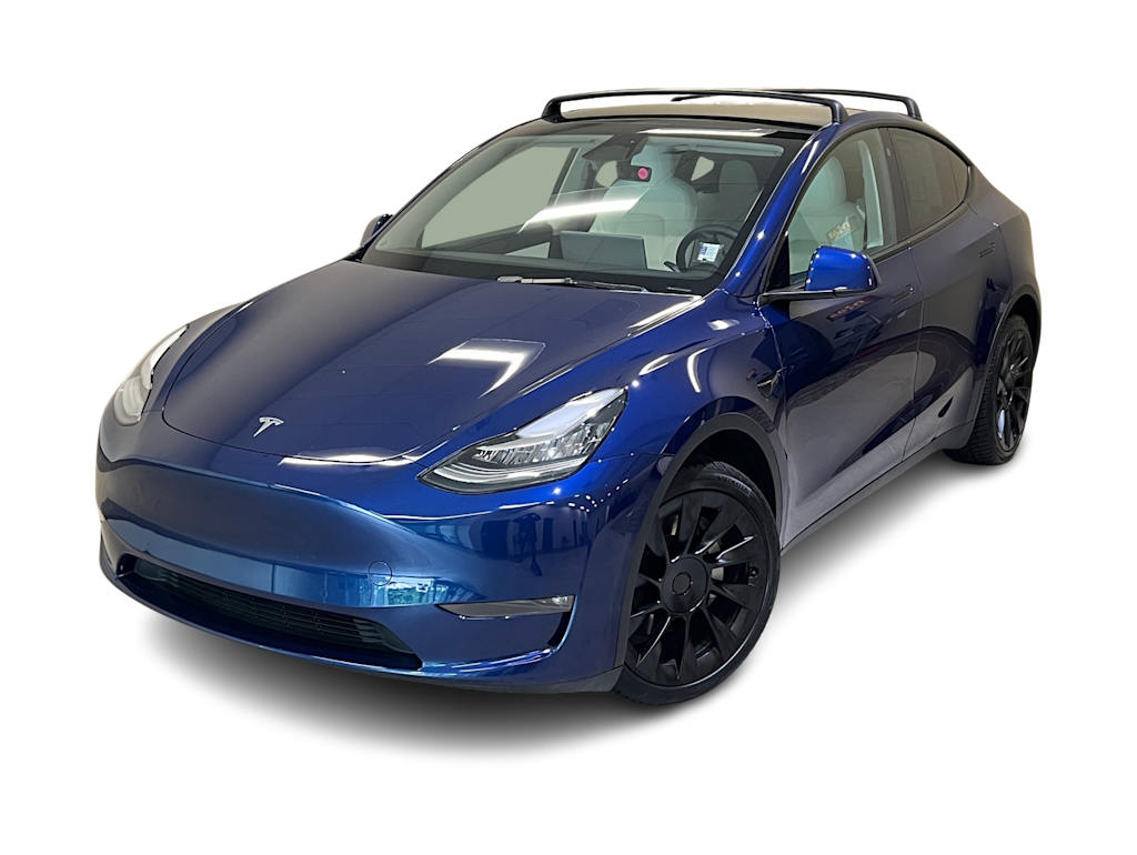 Used 2022 Tesla Model Y Long Range with VIN 7SAYGDEE1NF490602 for sale in Hudson, WI