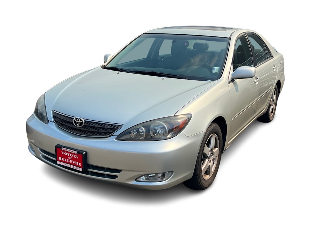 Used 2002 Toyota Camry SE with VIN JTDBF30KX20001170 for sale in Hudson, WI