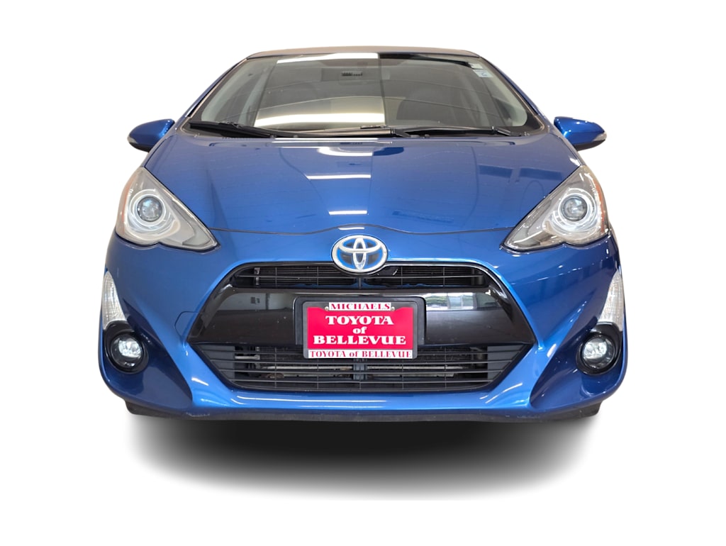 Thumbnail: 2015 Toyota Prius c - 6