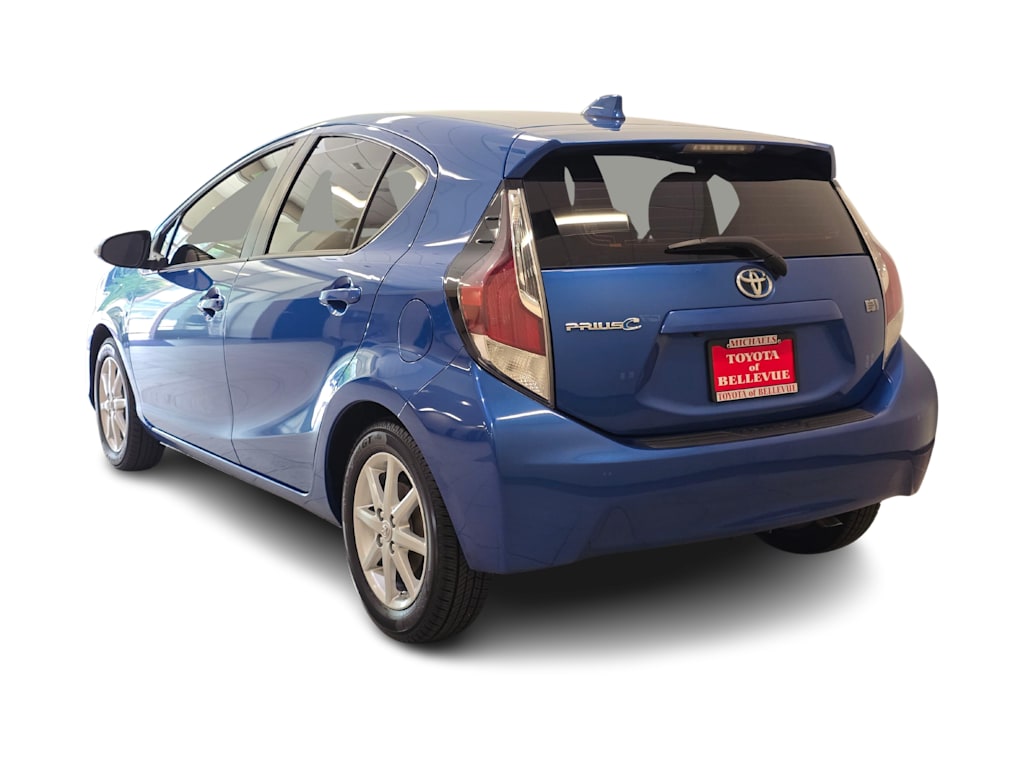 Thumbnail: 2015 Toyota Prius c - 4