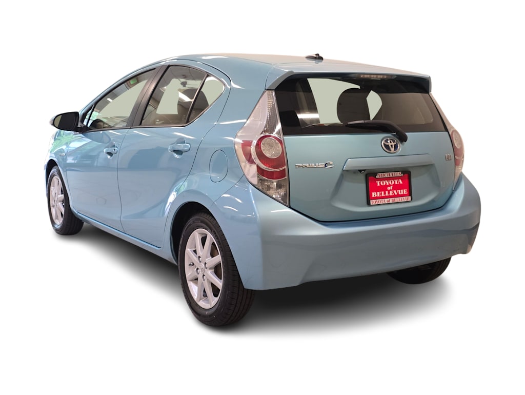 Thumbnail: 2013 Toyota Prius c - 4
