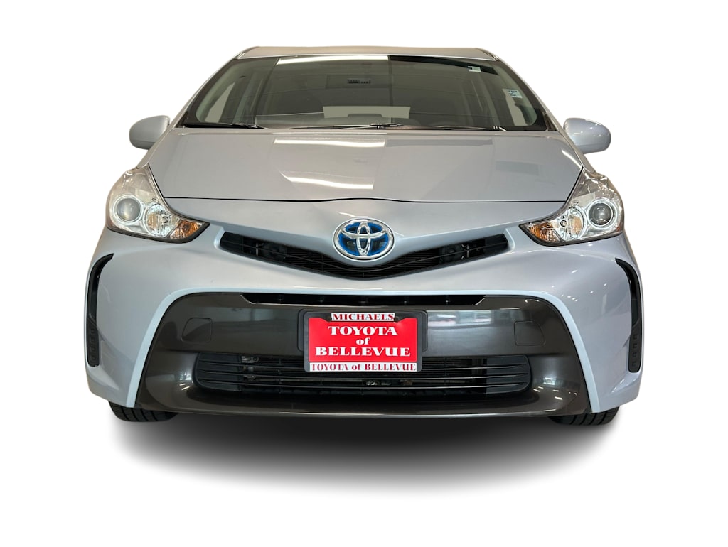Thumbnail: 2016 Toyota Prius v - 6