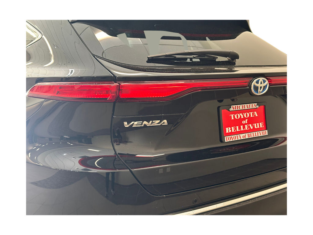 Thumbnail: 2024 Toyota Venza - 22