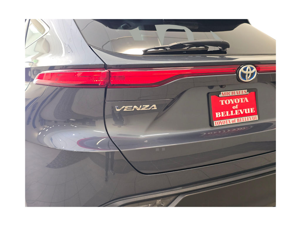 Thumbnail: 2024 Toyota Venza - 21