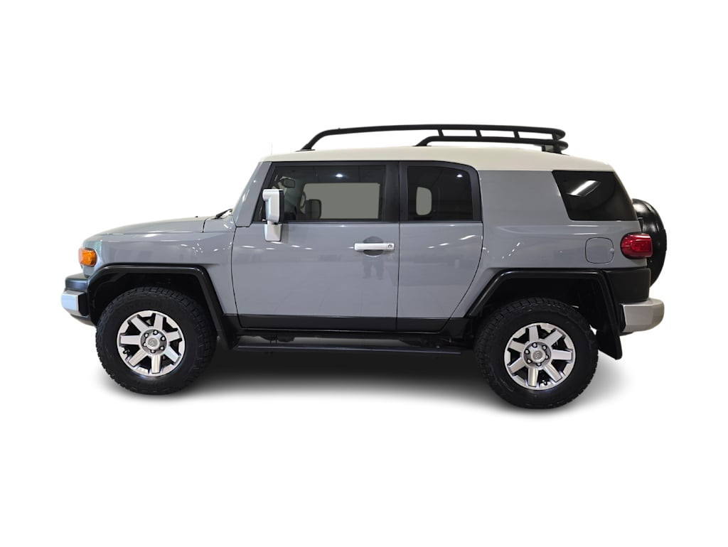Thumbnail: 2014 Toyota FJ Cruiser - 3