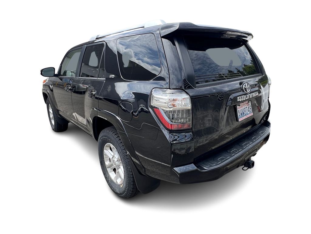 Thumbnail: 2015 Toyota 4Runner - 3