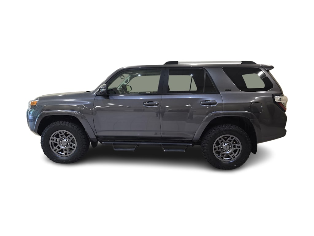 Thumbnail: 2019 Toyota 4Runner - 3
