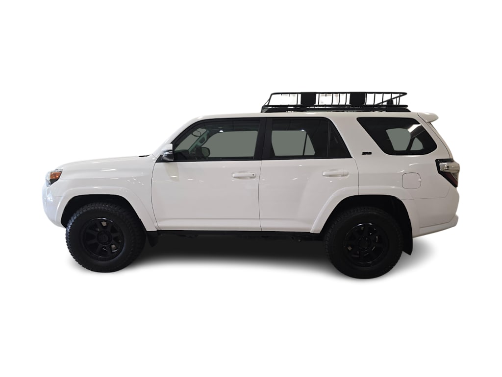 Thumbnail: 2019 Toyota 4Runner - 3