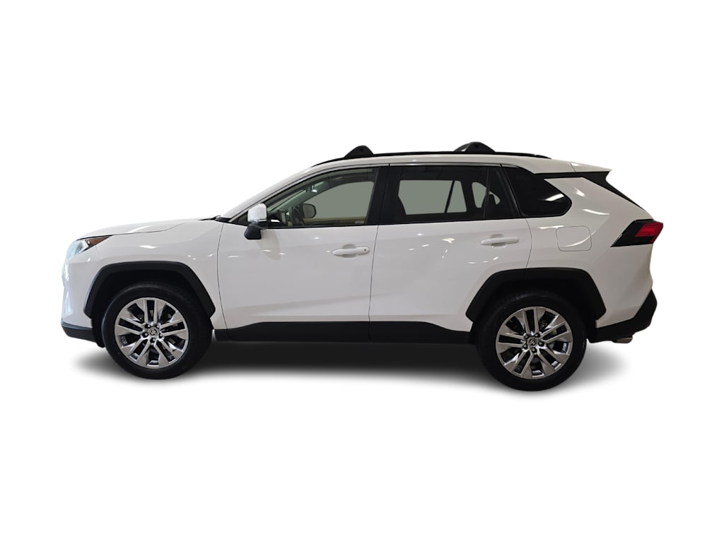 Thumbnail: 2019 Toyota RAV4 - 3