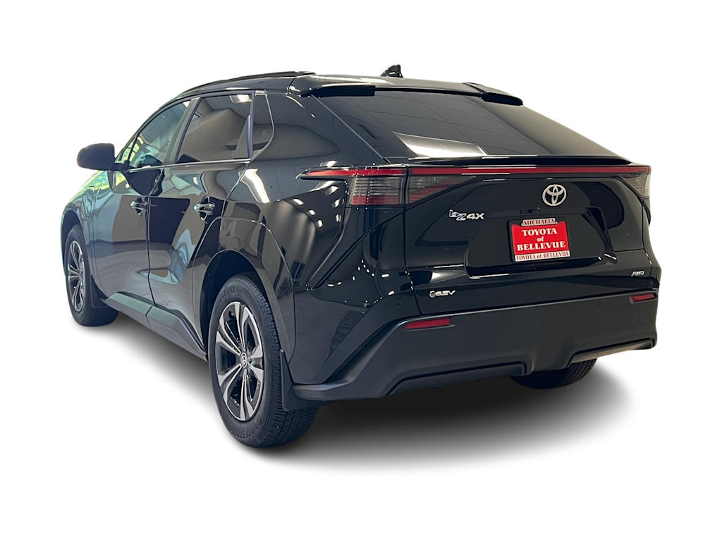 Thumbnail: 2024 Toyota bZ4X - 4