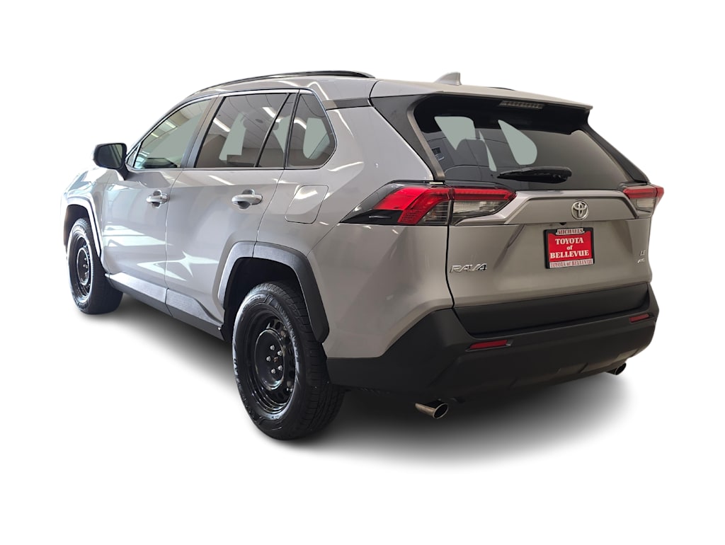 Thumbnail: 2019 Toyota RAV4 - 4