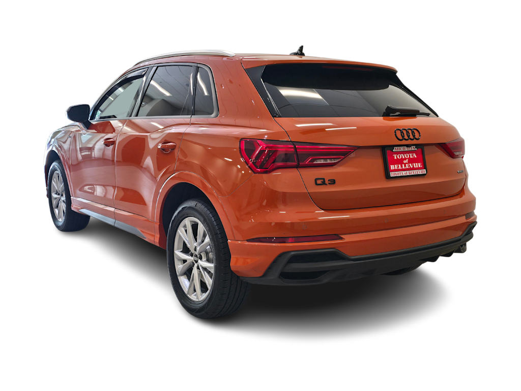 Thumbnail: 2023 Audi Q3 - 4