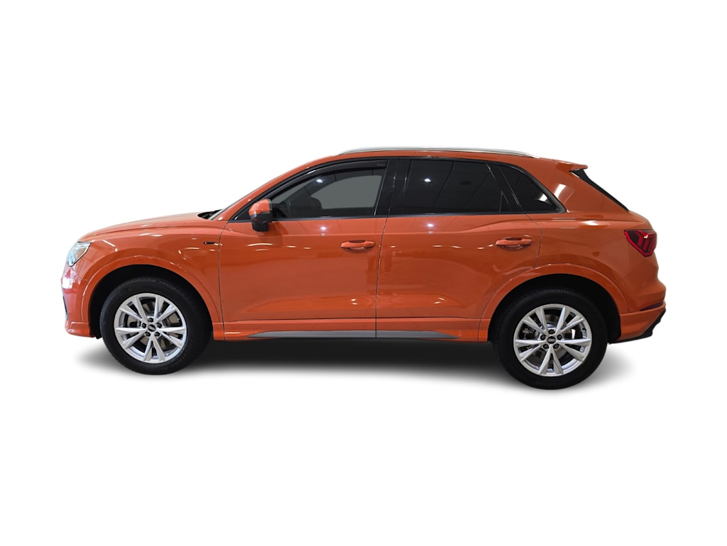 Thumbnail: 2023 Audi Q3 - 3