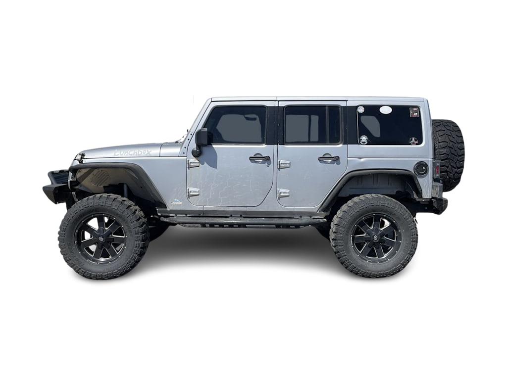 2012 Jeep Wrangler Unlimited Sahara 2