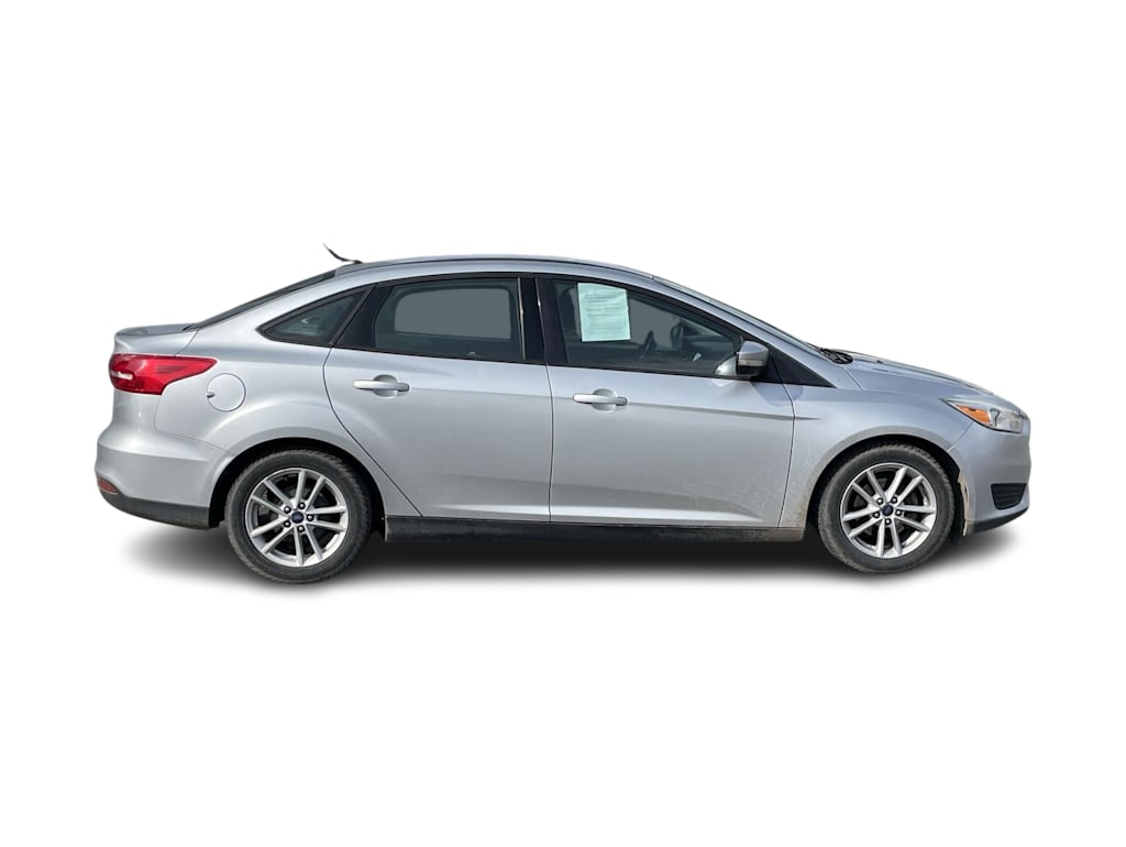 2017 Ford Focus SE 11