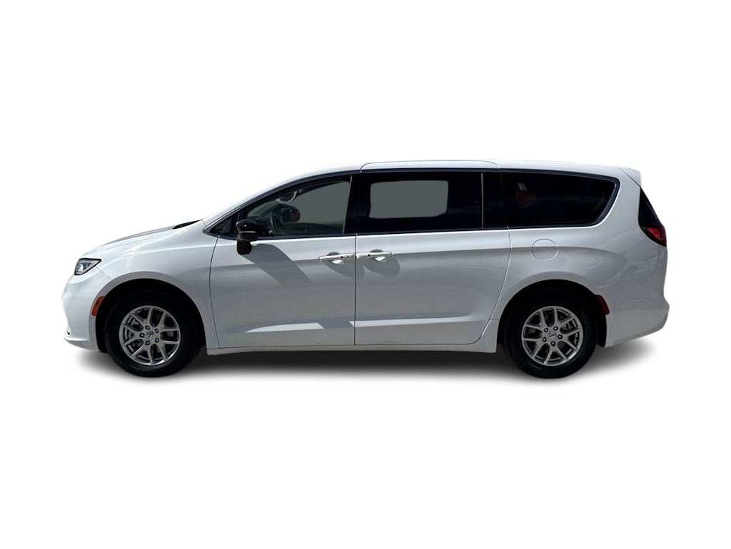 Thumbnail: 2024 Chrysler Pacifica - 3