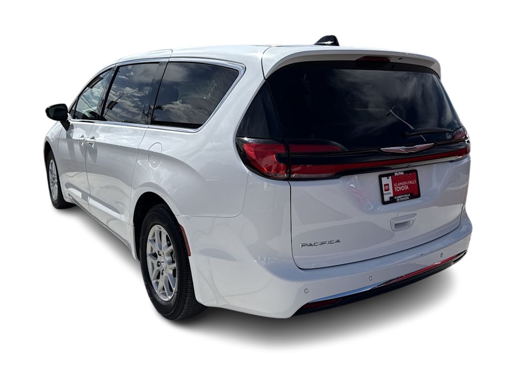 Thumbnail: 2024 Chrysler Pacifica - 4