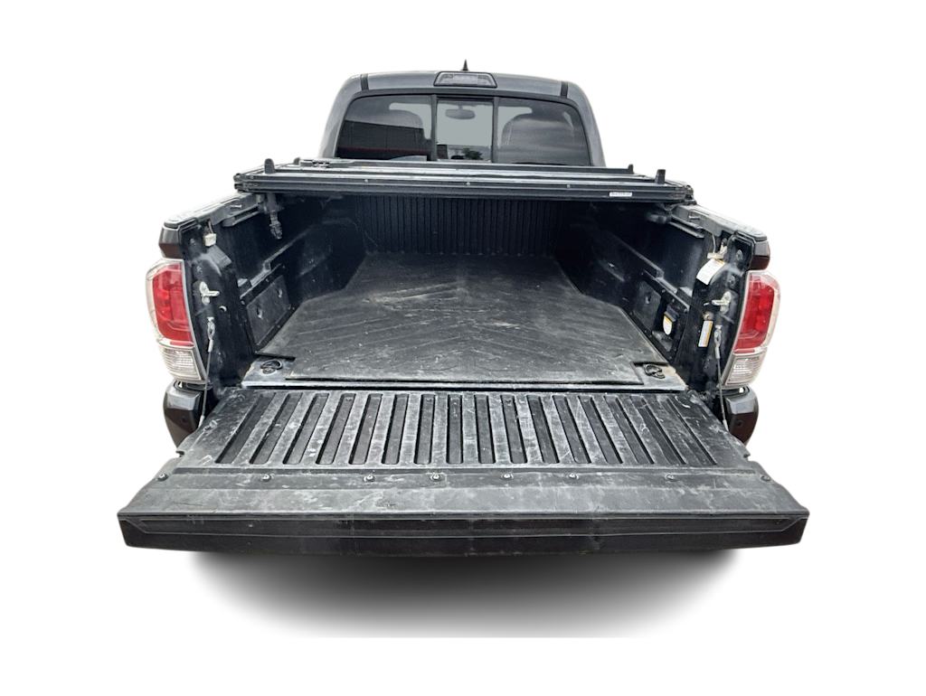 Thumbnail: 2016 Toyota Tacoma - 17