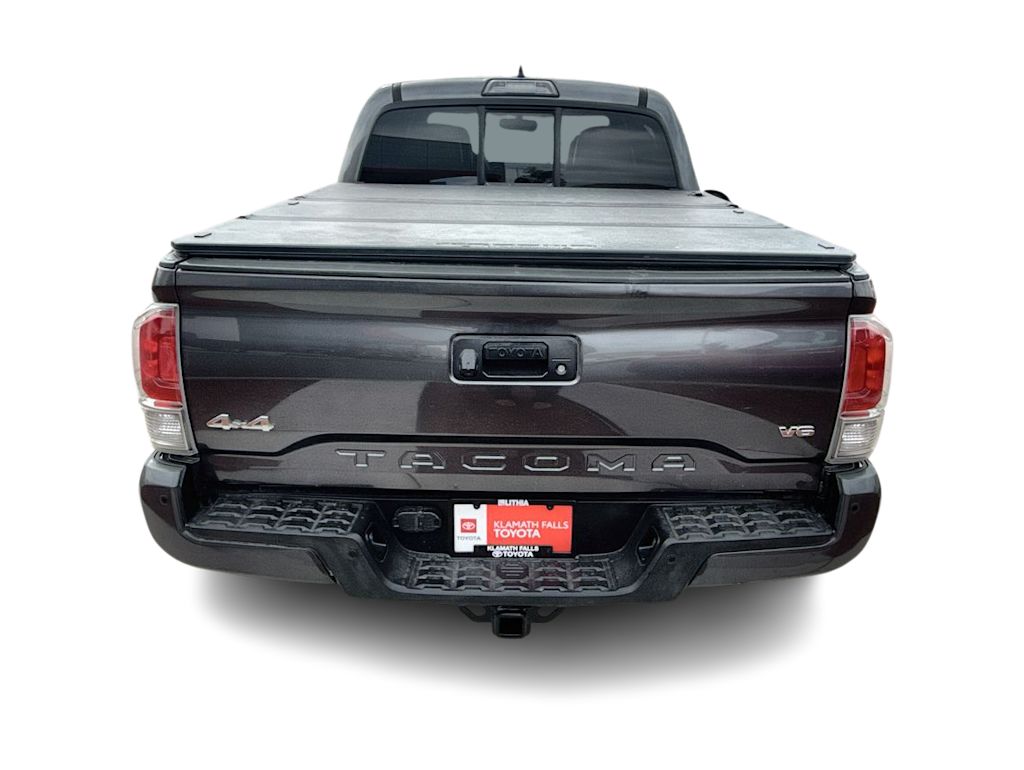 Thumbnail: 2016 Toyota Tacoma - 4
