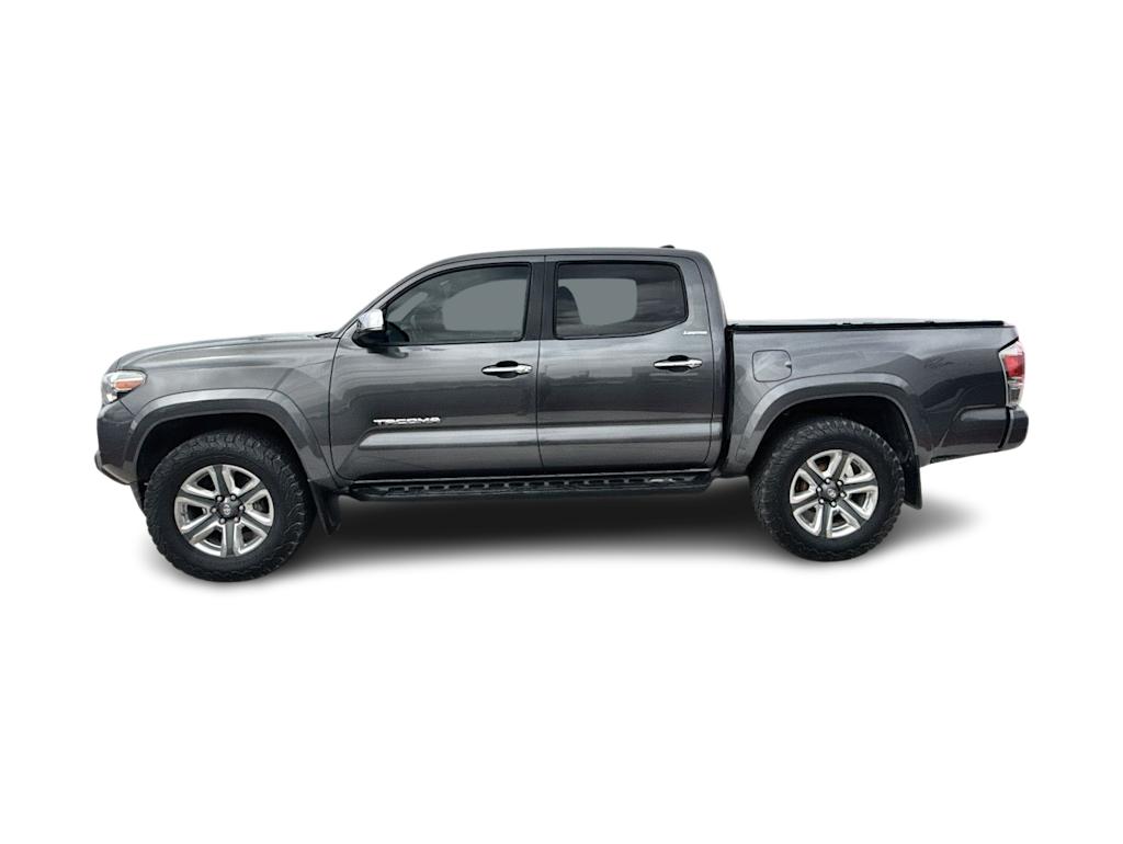 Thumbnail: 2016 Toyota Tacoma - 3