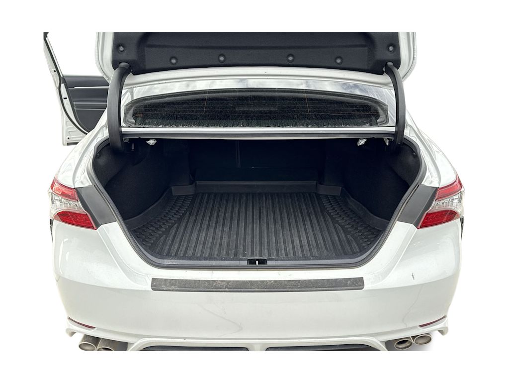 Thumbnail: 2022 Toyota Camry - 17