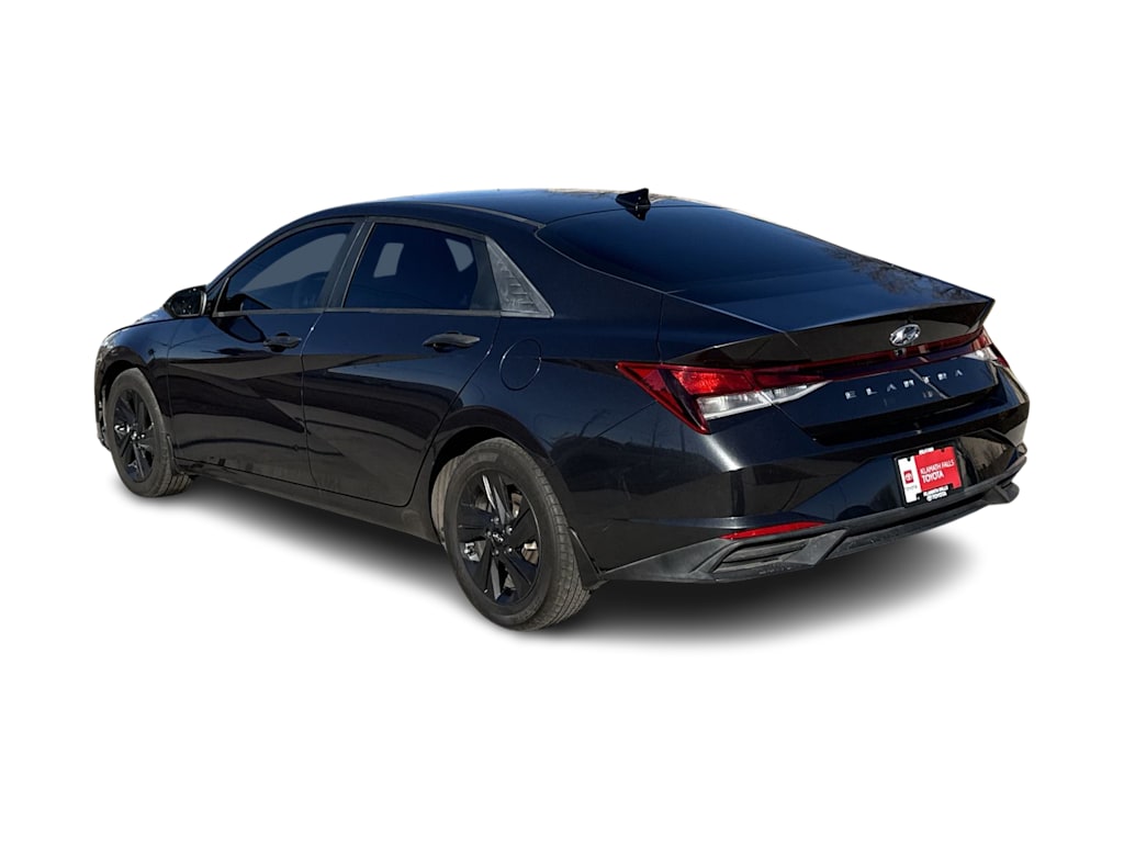 Thumbnail: 2022 Hyundai Elantra - 3