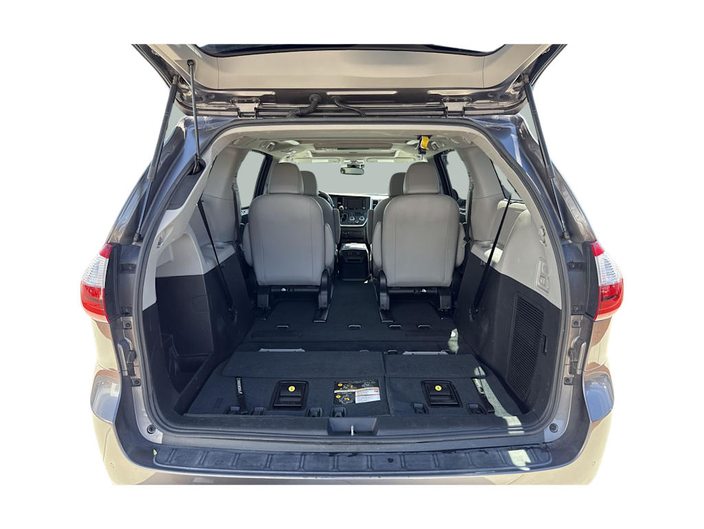 Thumbnail: 2020 Toyota Sienna - 17