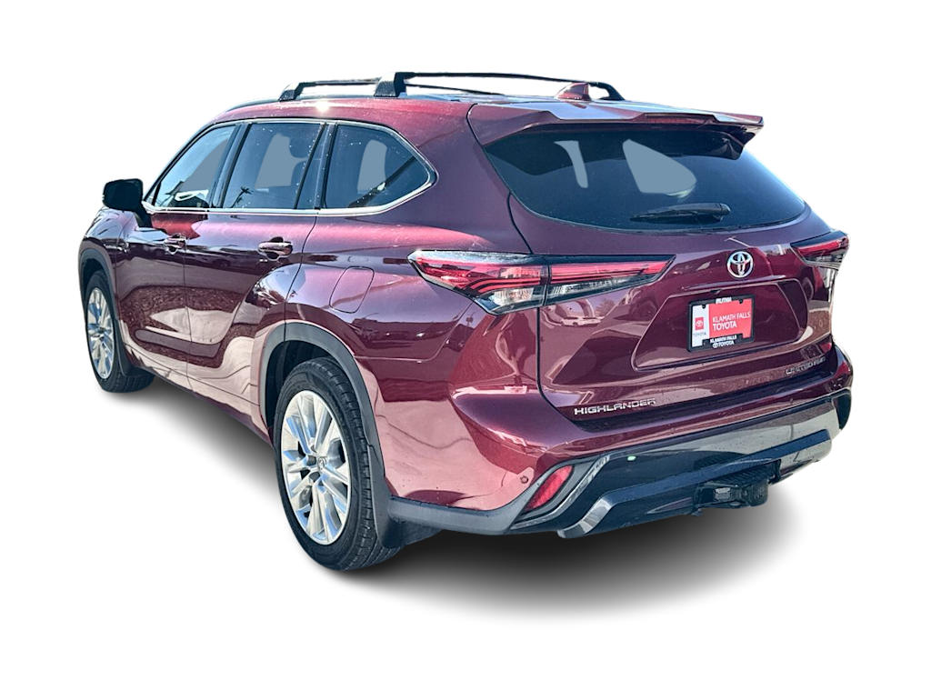 Thumbnail: 2022 Toyota Highlander - 4