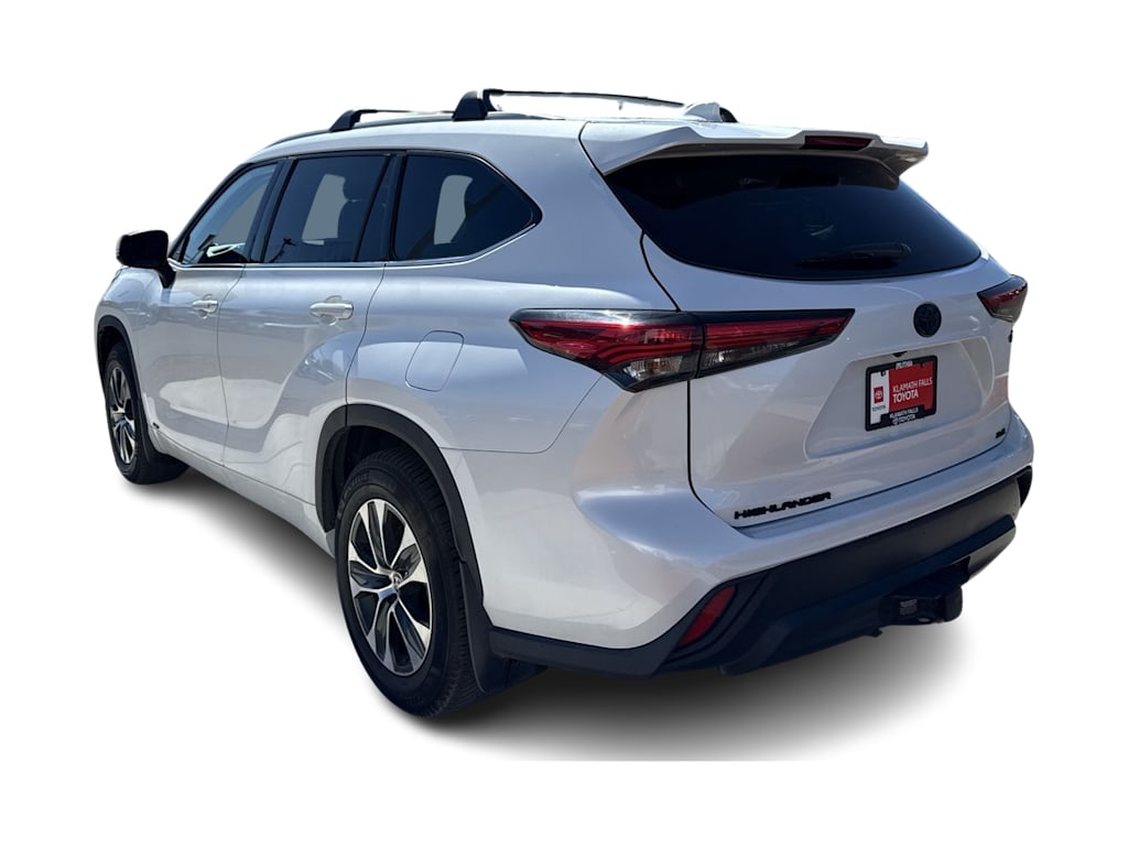 Thumbnail: 2022 Toyota Highlander - 4