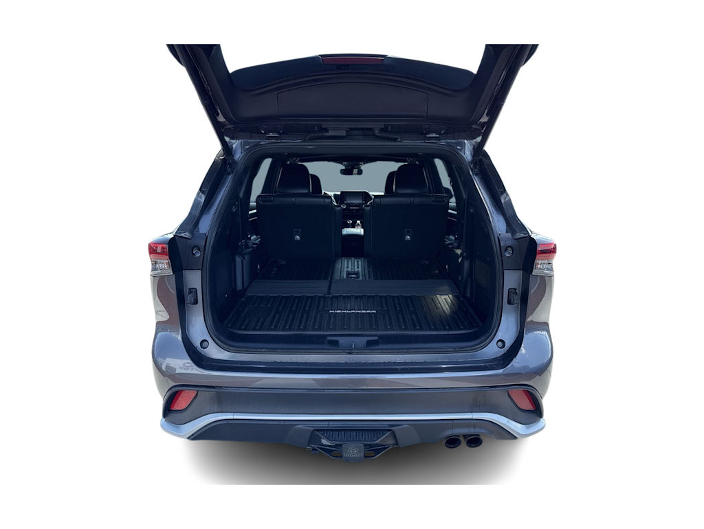 Thumbnail: 2021 Toyota Highlander - 17