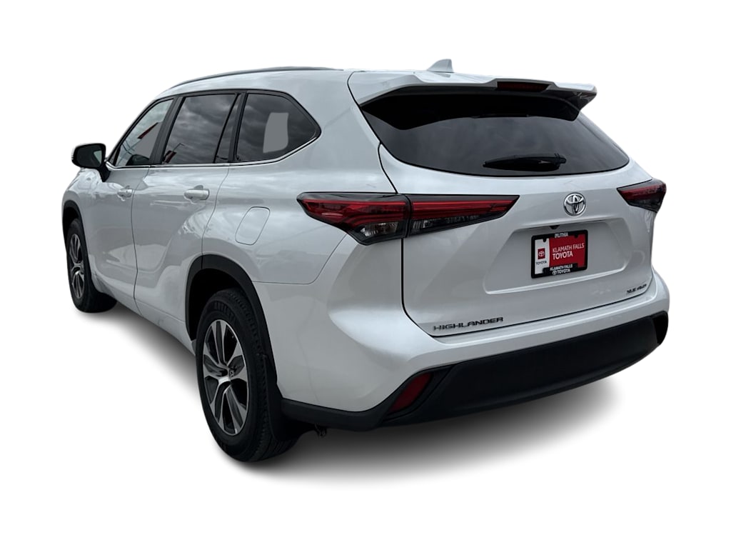Thumbnail: 2023 Toyota Highlander - 4