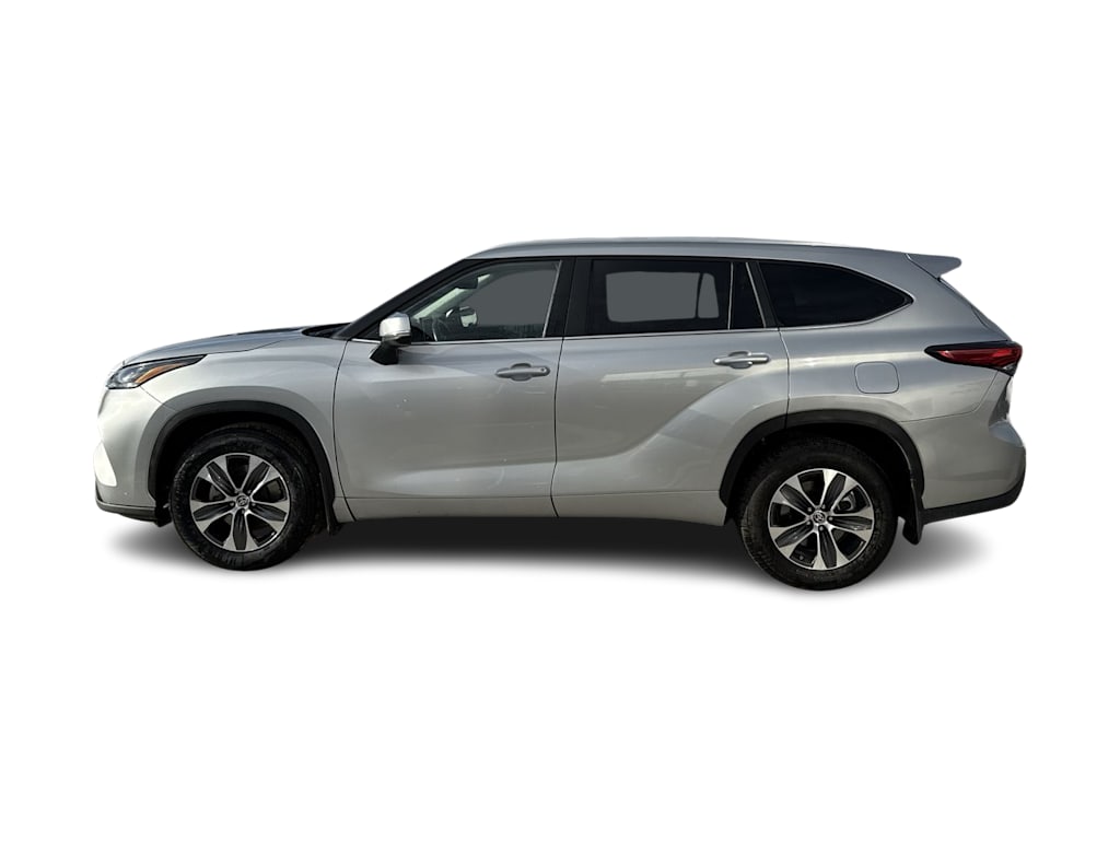 Thumbnail: 2023 Toyota Highlander - 3