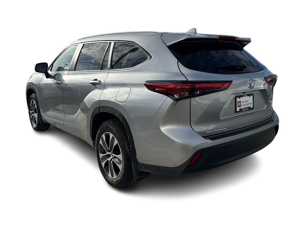 Thumbnail: 2023 Toyota Highlander - 4