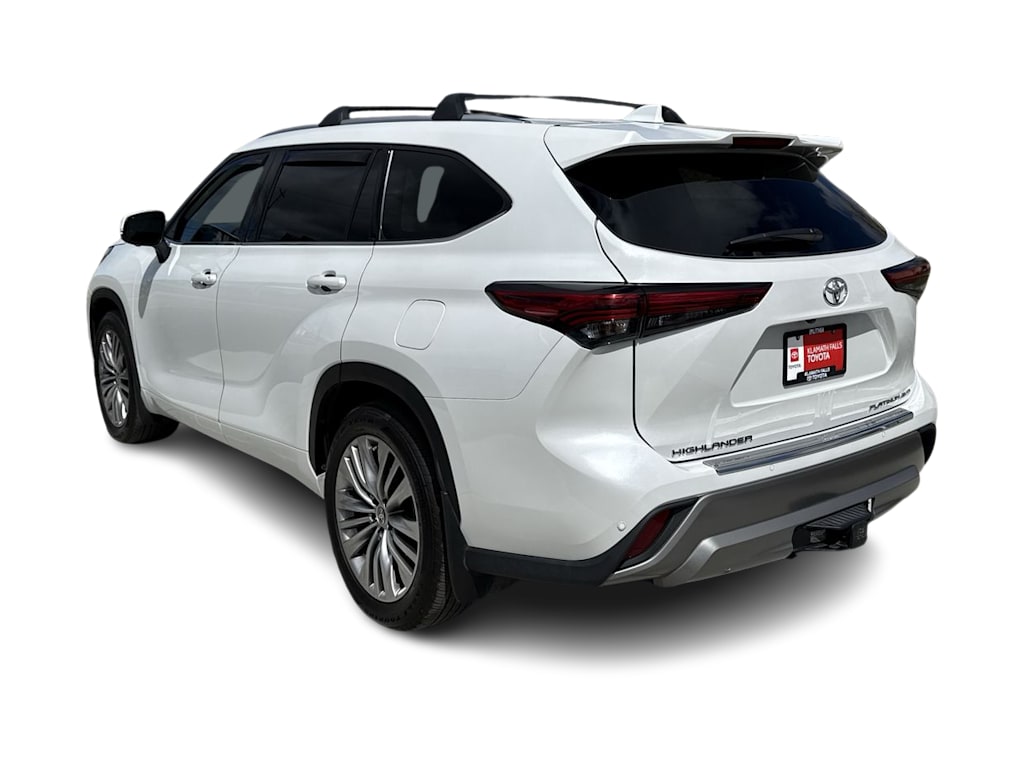 Thumbnail: 2023 Toyota Highlander - 4