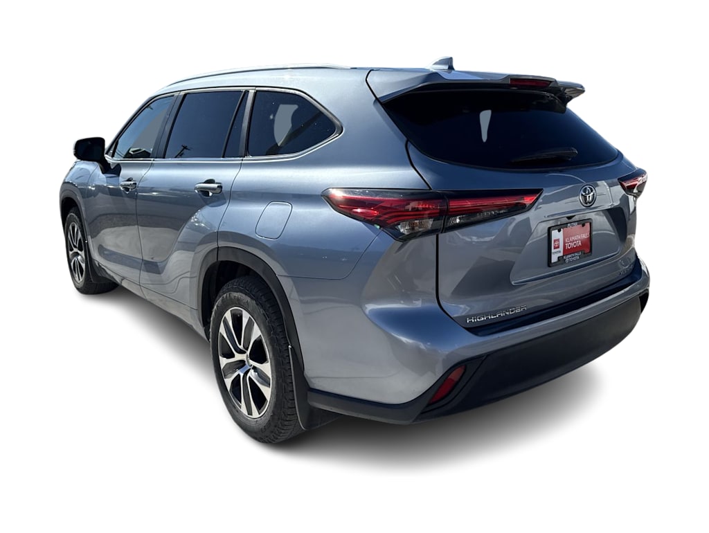 Thumbnail: 2023 Toyota Highlander - 4