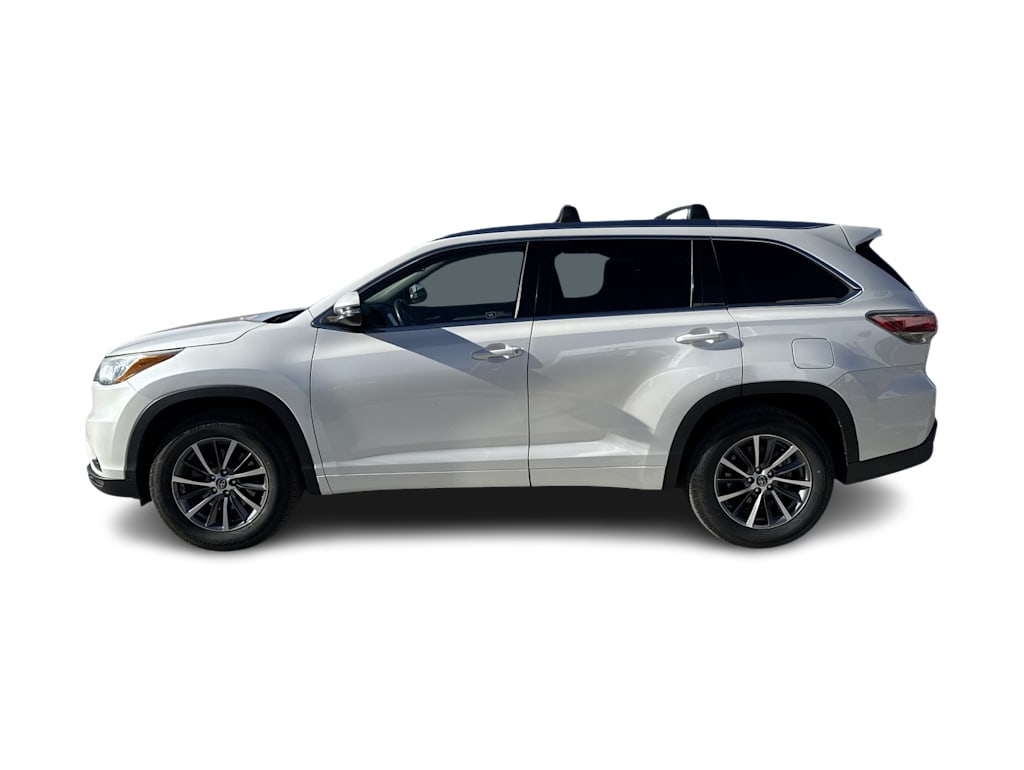 Thumbnail: 2015 Toyota Highlander - 3