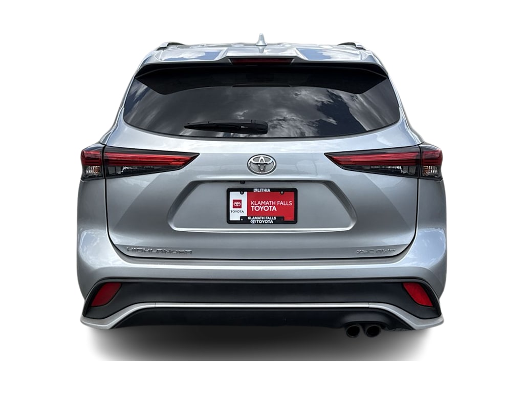 Thumbnail: 2021 Toyota Highlander - 4