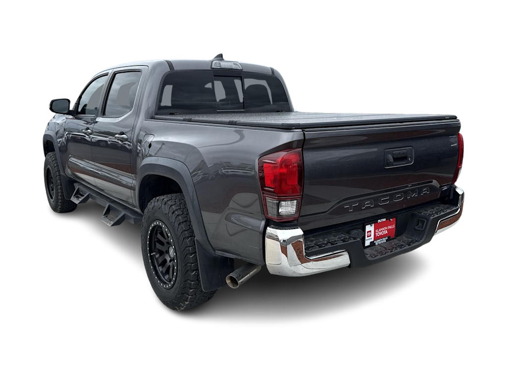 Thumbnail: 2018 Toyota Tacoma - 4