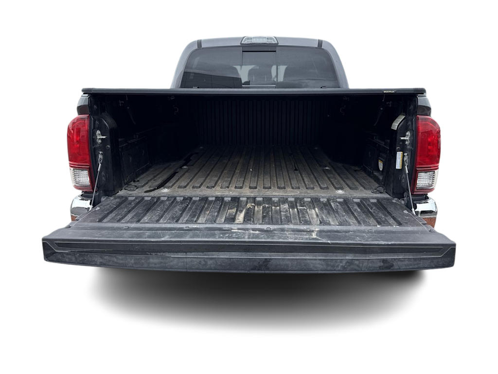 Thumbnail: 2018 Toyota Tacoma - 16