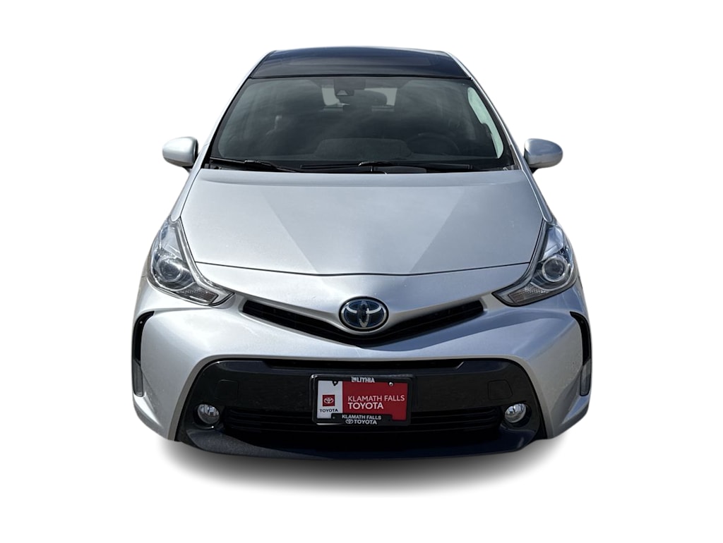 Thumbnail: 2017 Toyota Prius v - 10
