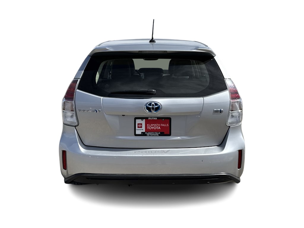 Thumbnail: 2017 Toyota Prius v - 3