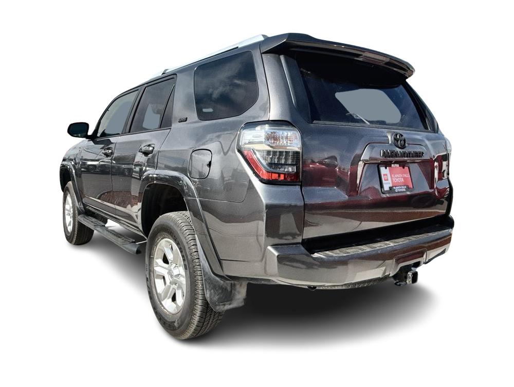 Thumbnail: 2016 Toyota 4Runner - 3