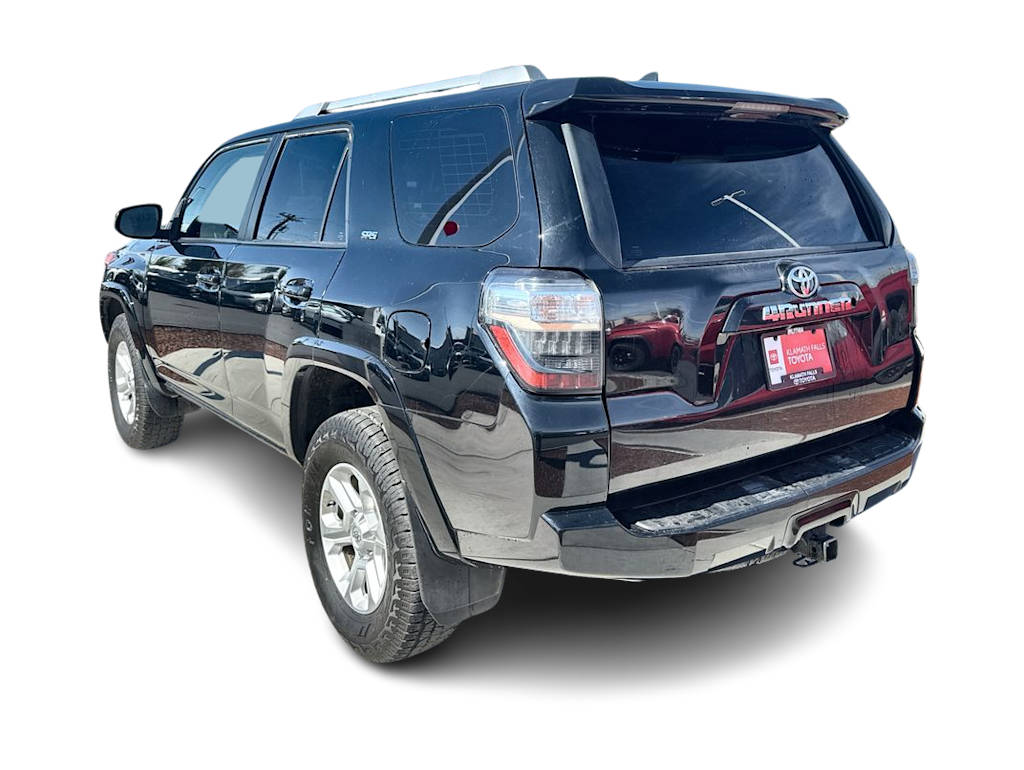 Thumbnail: 2016 Toyota 4Runner - 3