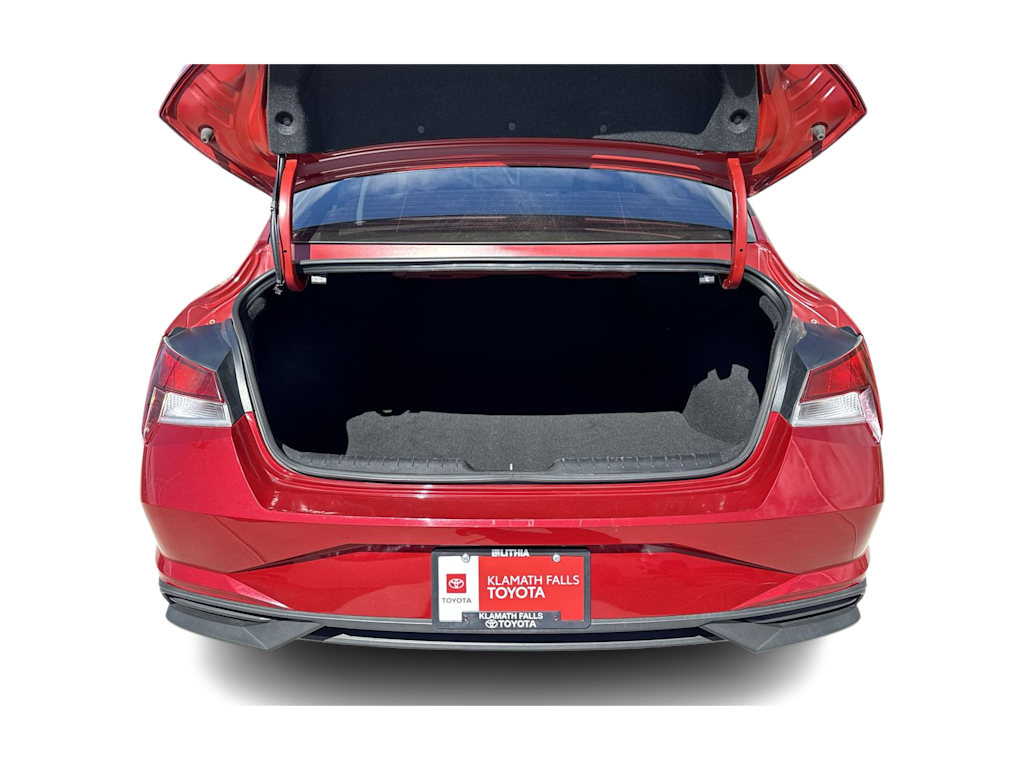 Thumbnail: 2023 Hyundai Elantra - 17