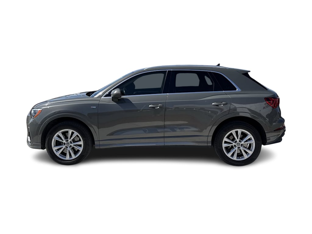 Thumbnail: 2021 Audi Q3 - 3