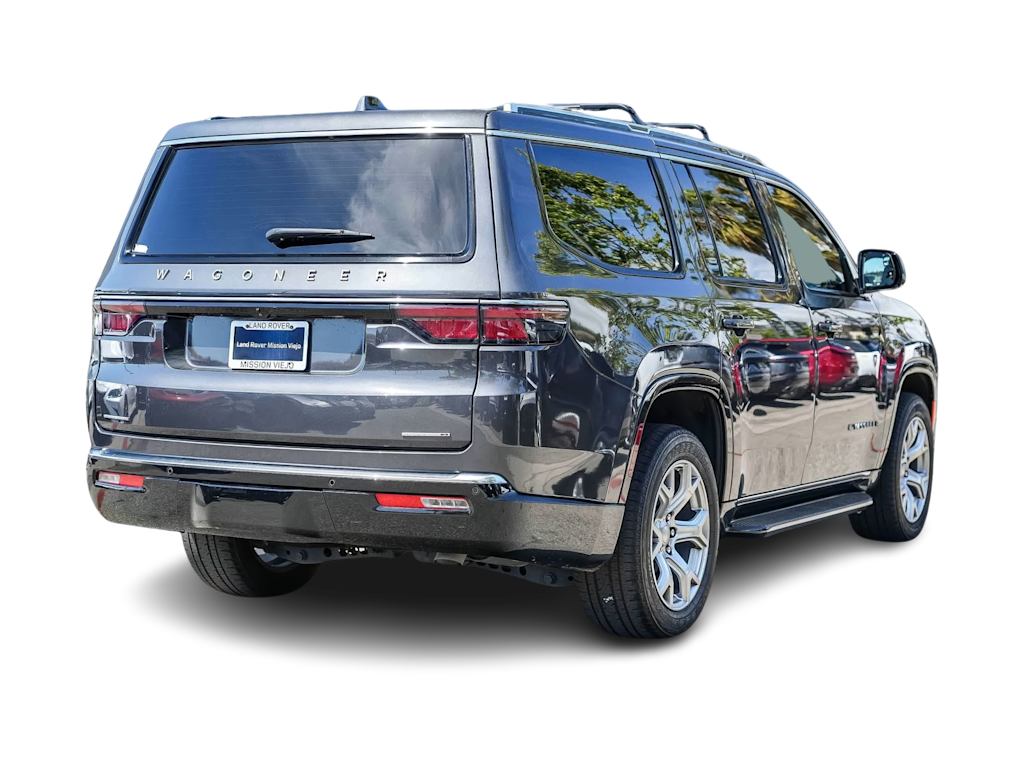 Thumbnail: 2022 Jeep Wagoneer - 17