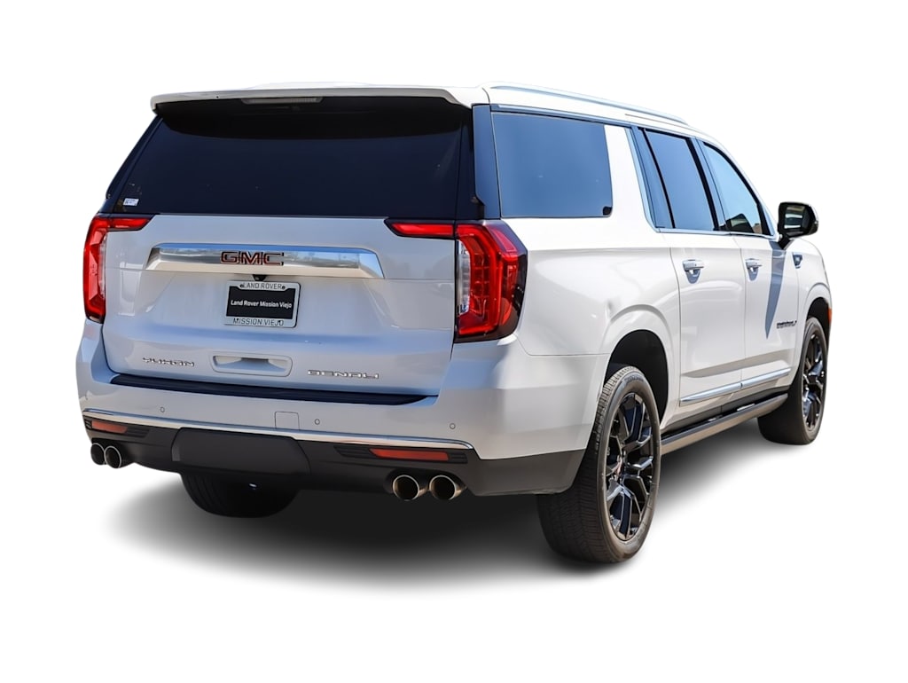 Thumbnail: 2022 GMC Yukon XL - 17