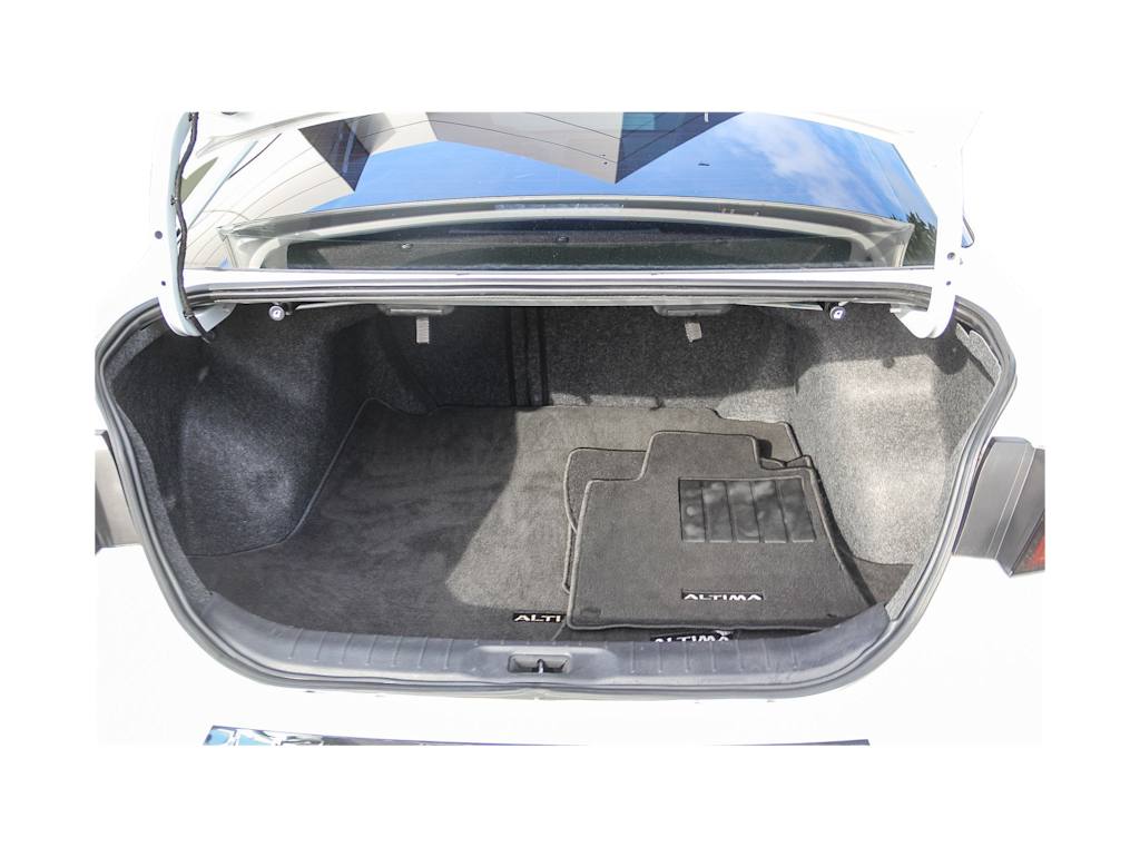 Thumbnail: 2020 Nissan Altima - 15